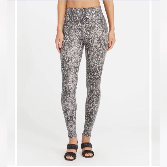 NWOT SPANX Faux Leather Snake Shine Leggings - Picture 2 of 14